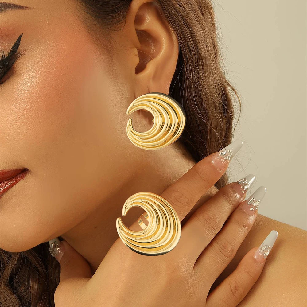 Ensemble Bijoux Africains Dubaï Plaqué Or 18K — Boucles d’Oreilles Clip & Bague Fleur YM