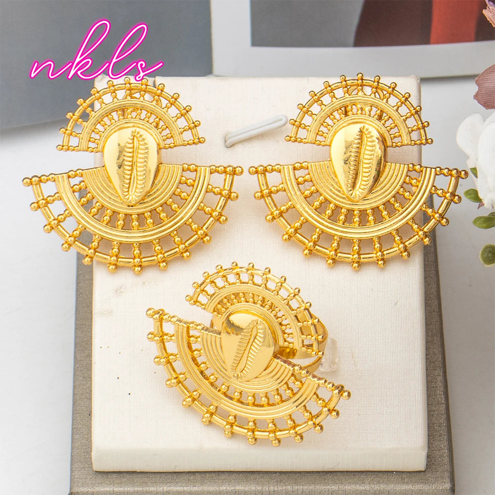 Ensemble Bijoux Dubaï Style Brésilien Plaqué Or 18K — Boucles d’Oreilles & Bague NKLS