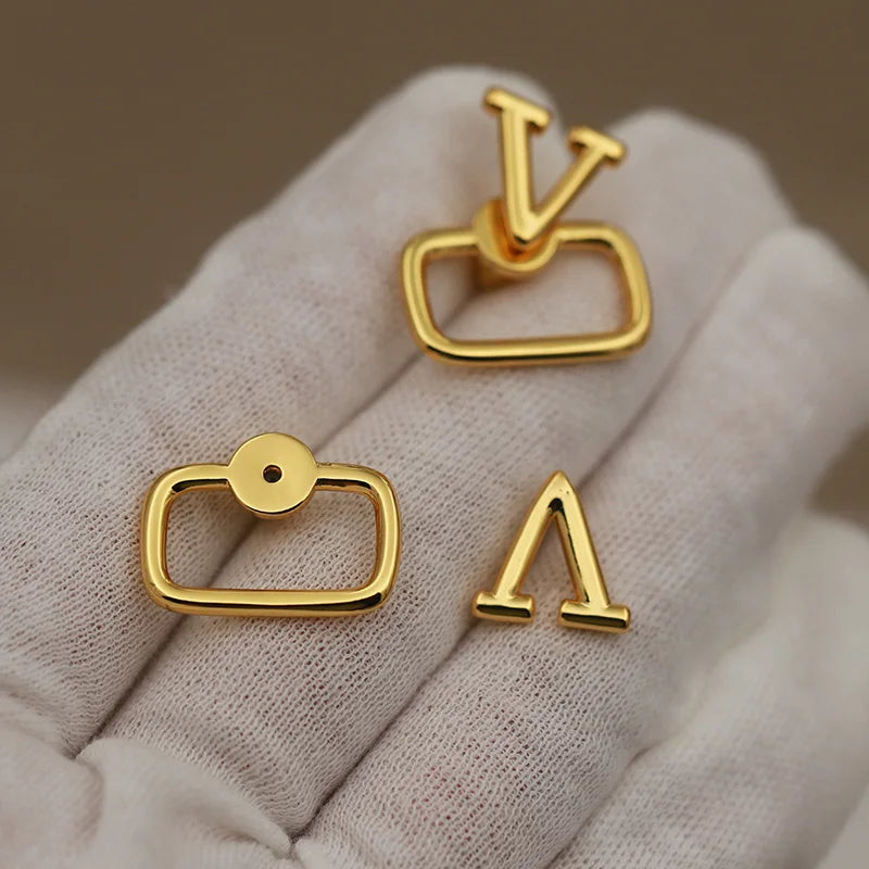 Boucles d’Oreilles Lettre V Zircone Cubique — Clous Creux Style Luxe New Sight