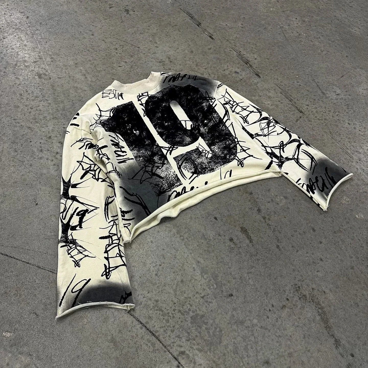 T-Shirt Y2K Tie Dye Gothique — Graffiti Hip Hop, Manches ¾, Oversize | BiggOrange