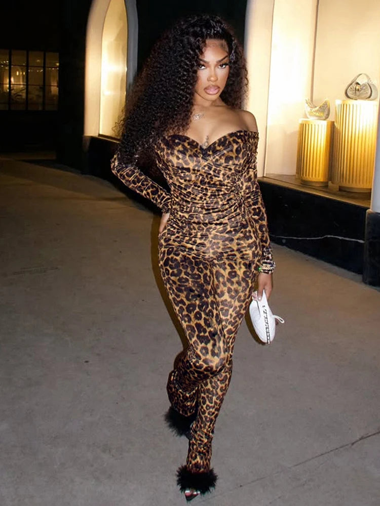 Ensemble 2 Pièces Imprimé Léopard — Crop Top Col V Froncé + Legging Taille Haute Sexy | WEIRD PUSS