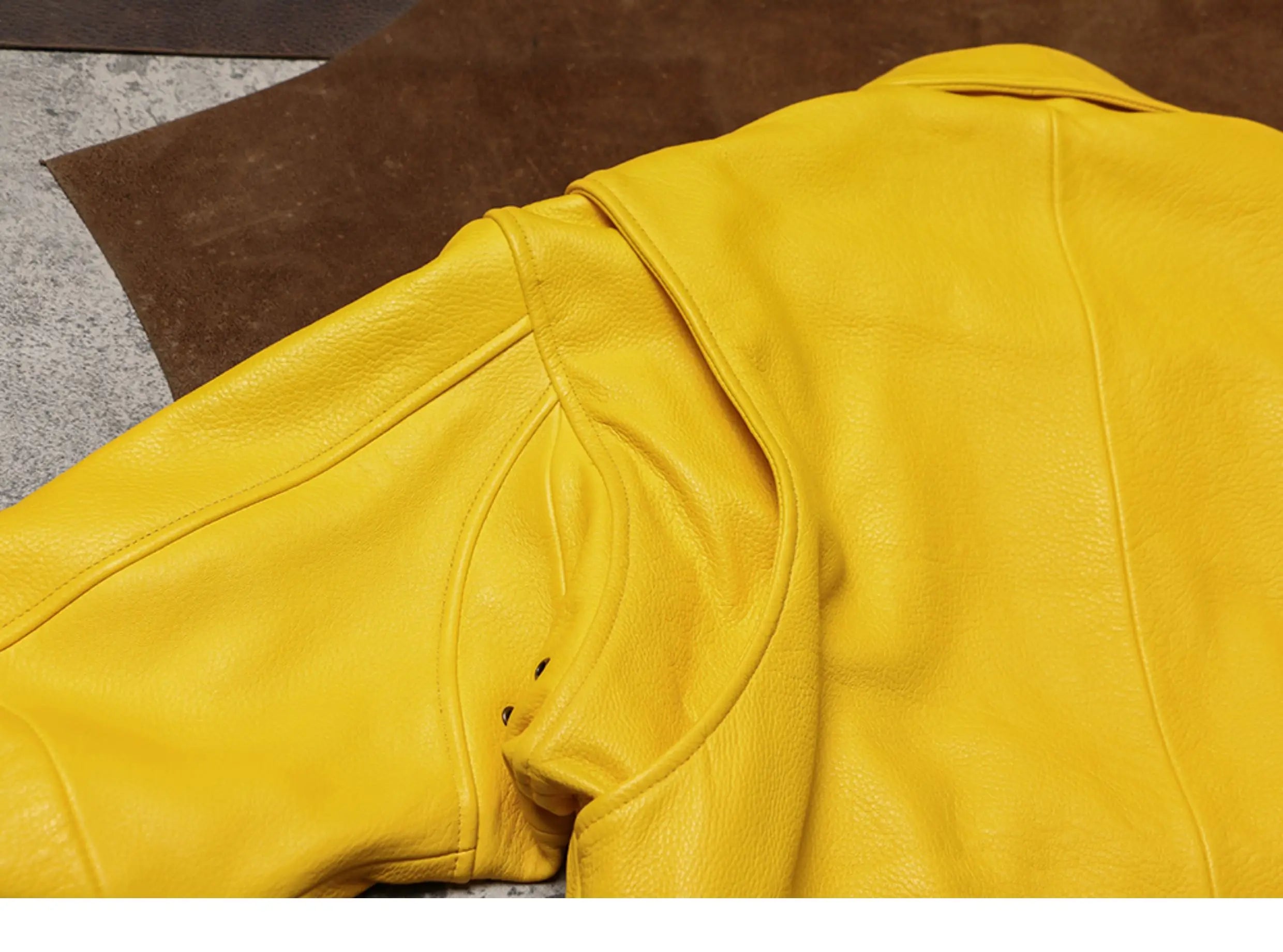Veste Courte Simili Cuir Homme — Col Rabattu, Fermeture Éclair, Style Luxe | Mauroicardi 2025