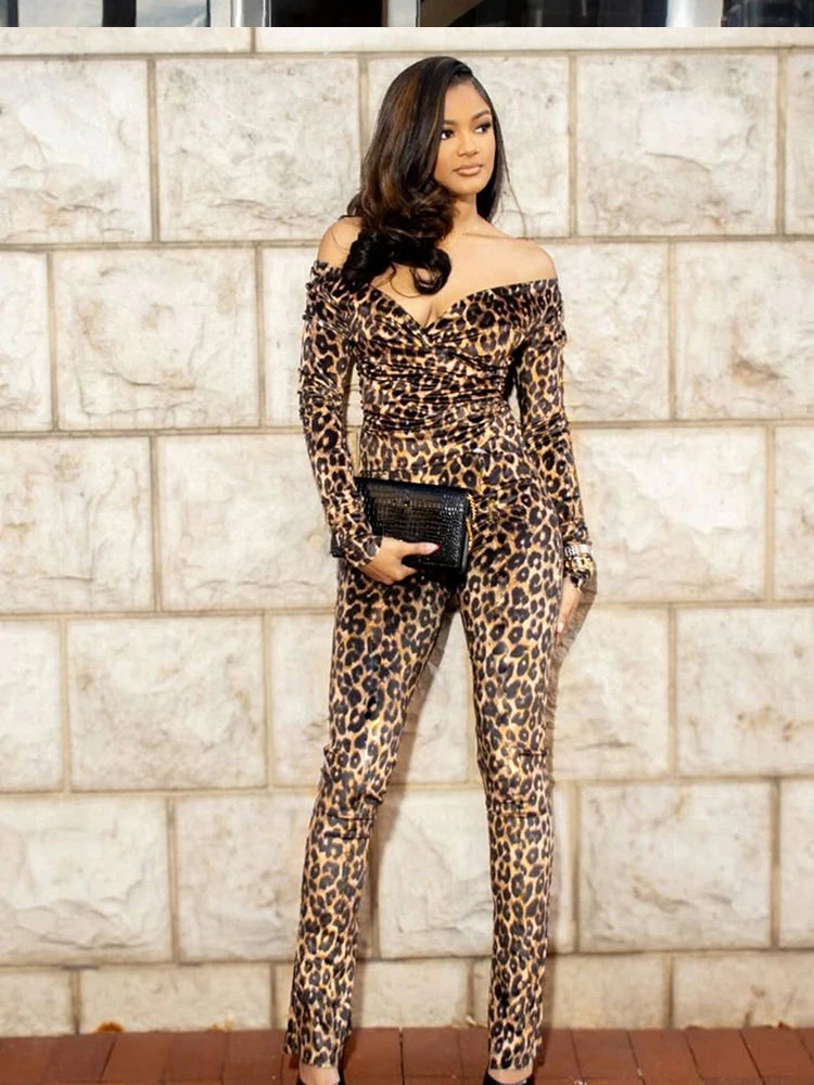 Ensemble 2 Pièces Imprimé Léopard — Crop Top Col V Froncé + Legging Taille Haute Sexy | WEIRD PUSS