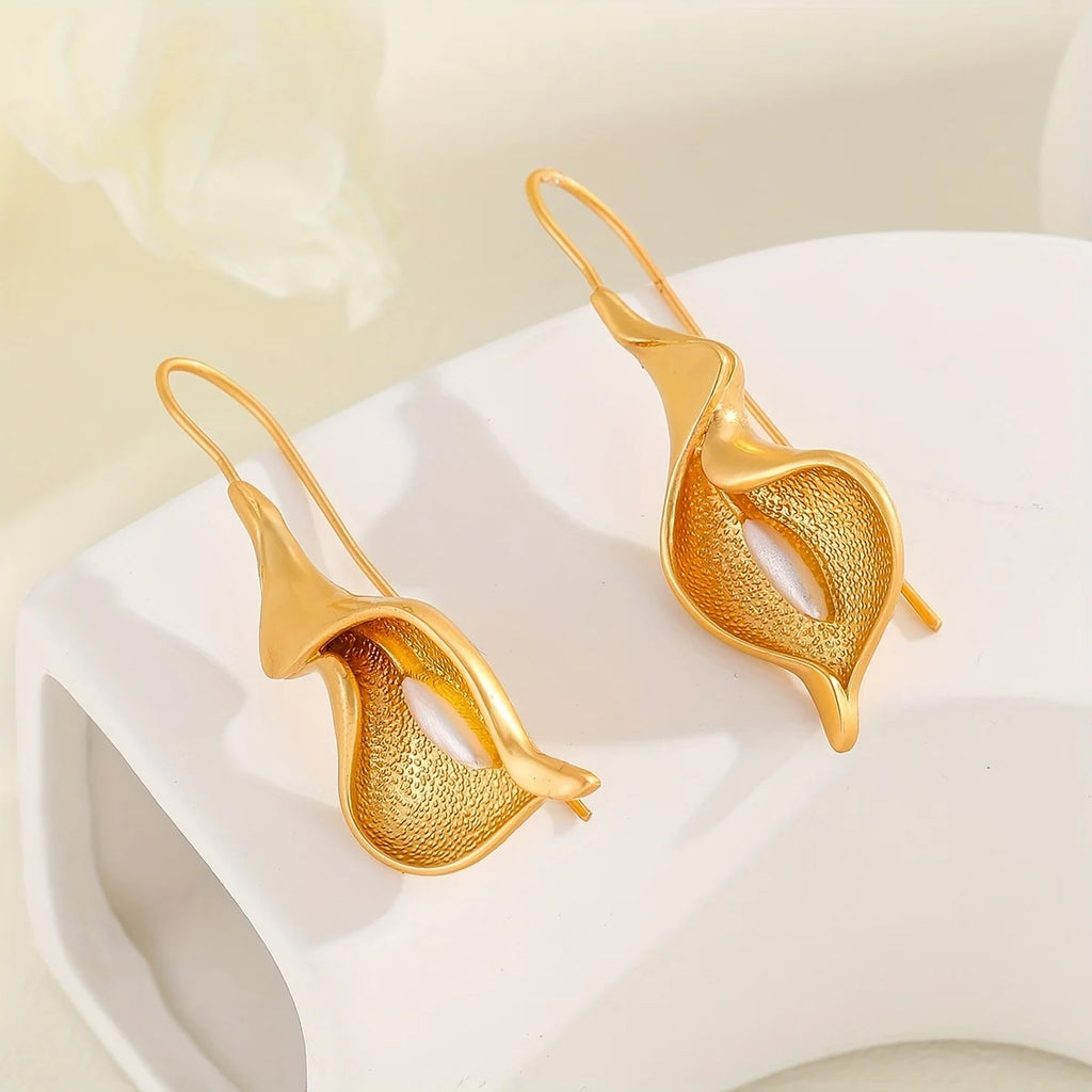 Boucles d'Oreilles Fleurs Dorées – Bijou Végétal Délicat | Authentique Vision
