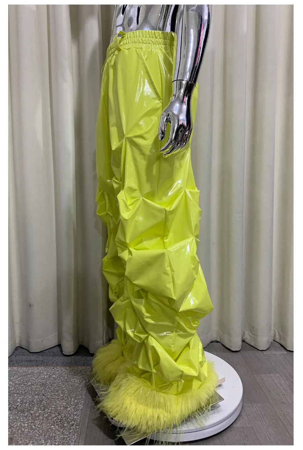 Pantalon Jambe Large Plissé PVC Brillant Jaune Y2K Luxe — Simili Cuir Streetwear Mauroicardi