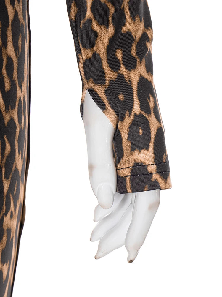 Ensemble 2 Pièces Imprimé Léopard — Crop Top Col V Froncé + Legging Taille Haute Sexy | WEIRD PUSS