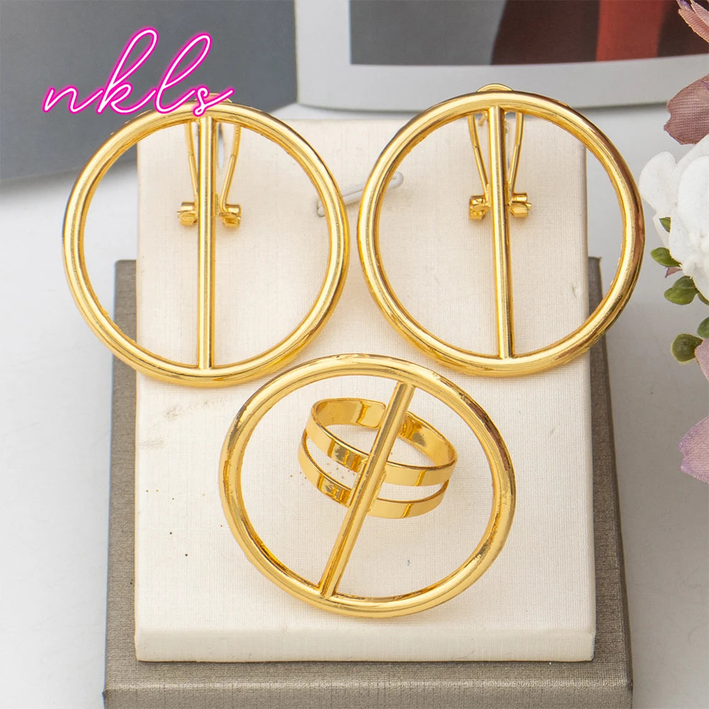 Ensemble Bijoux Dubaï Style Brésilien Plaqué Or 18K — Boucles d’Oreilles & Bague NKLS
