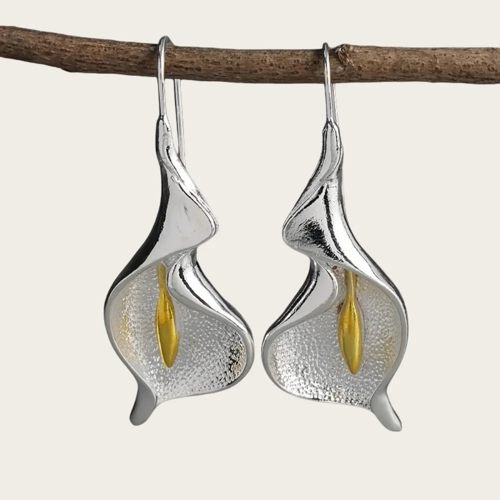 Boucles d'Oreilles Fleurs Dorées – Bijou Végétal Délicat | Authentique Vision