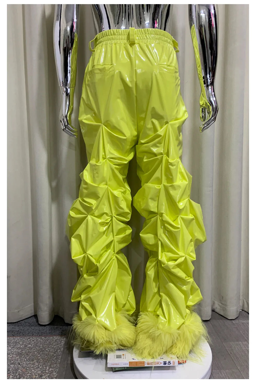 Pantalon Jambe Large Plissé PVC Brillant Jaune Y2K Luxe — Simili Cuir Streetwear Mauroicardi