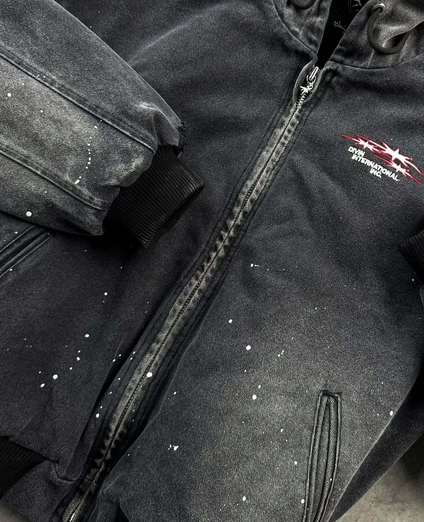 Sweat à Capuche Zippé Broderie Rétro — High Street Hip Hop Gothique | Divin
