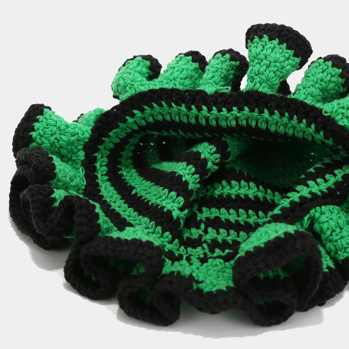 Bob Tricoté Crochet Main — Volants Colorés Tendance Chaud Luxe Artisanal Femme Hiver | CALURIRI