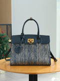 Sac Boîte Cuir Verni Motif Léopard — Fourre-Tout Luxe Texture Avancée