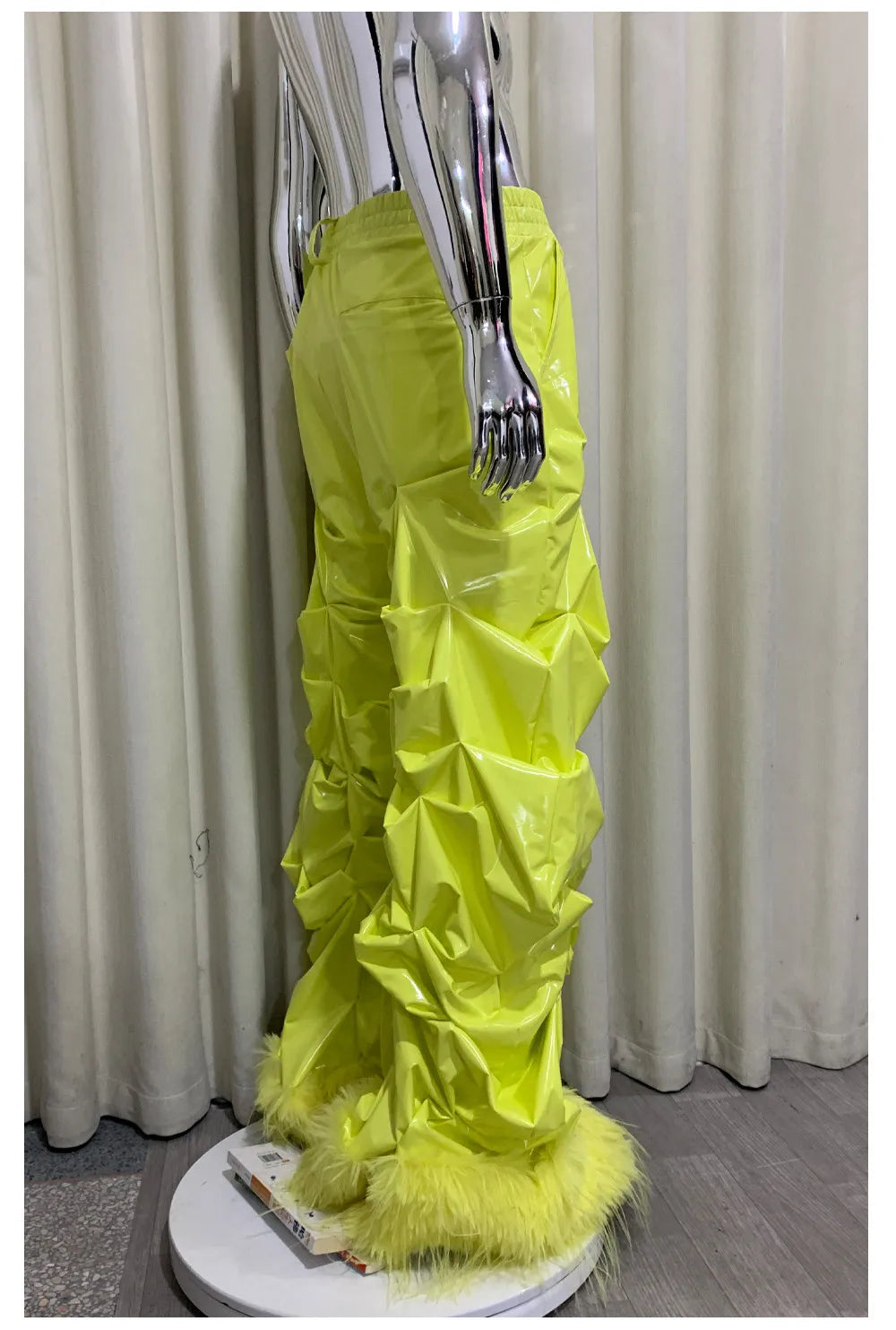 Pantalon Jambe Large Plissé PVC Brillant Jaune Y2K Luxe — Simili Cuir Streetwear Mauroicardi